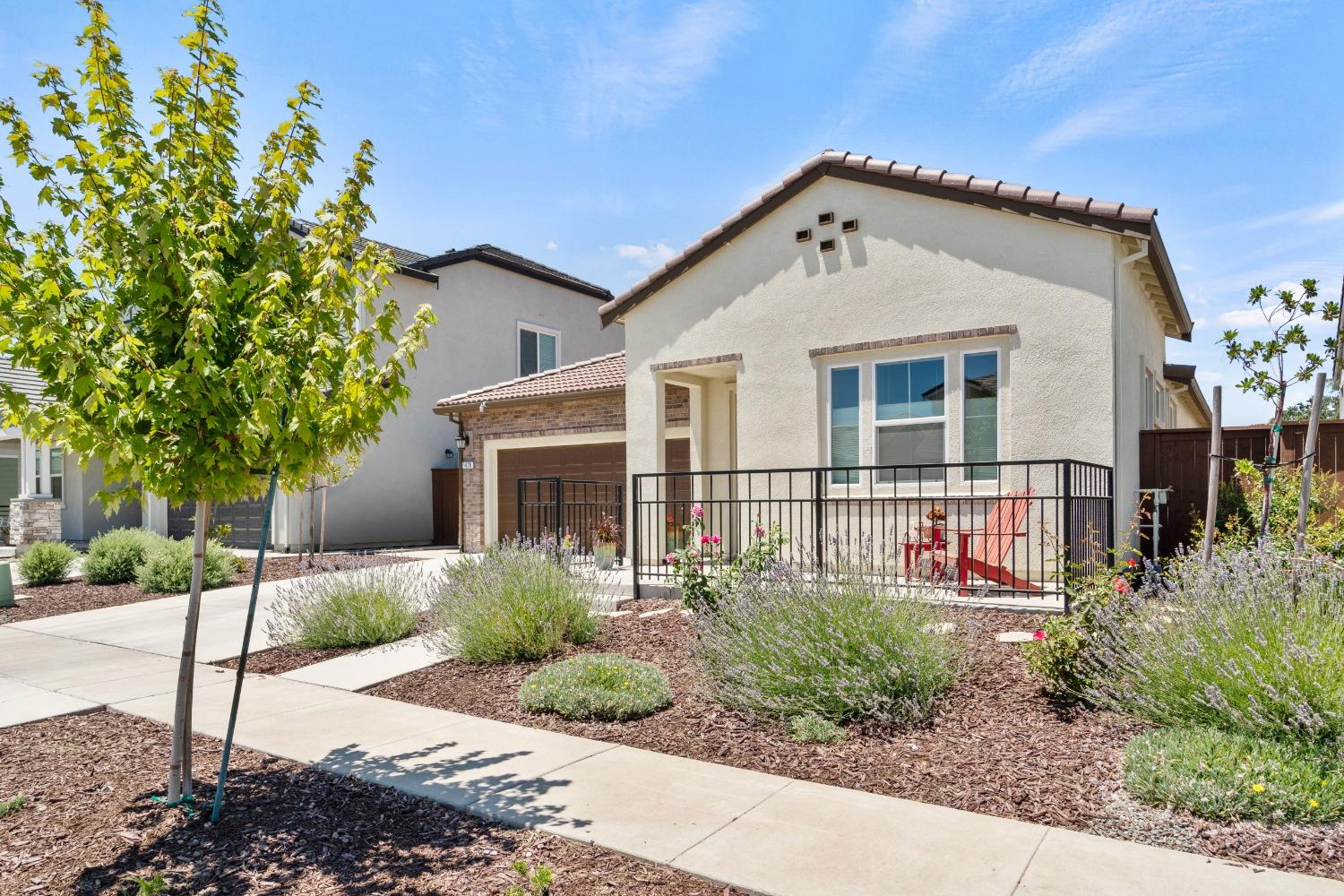 1428 Blanchard Dr photograph